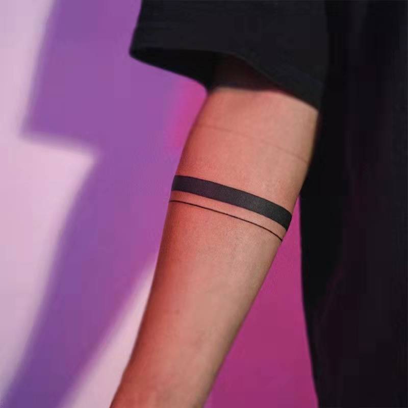 Arte corporal con líneas de rayas