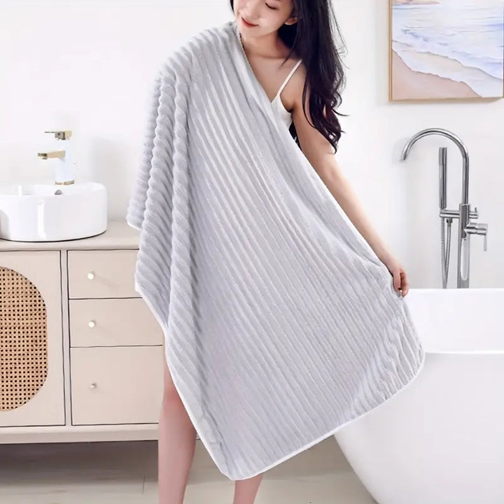 Microfiber 300 GSM Bath Towel ™