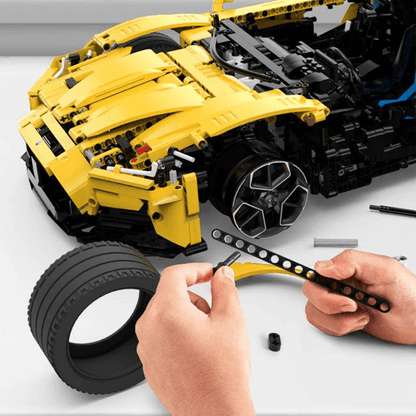 Das italienische Hypercar-Paket mit 7391 Teilen