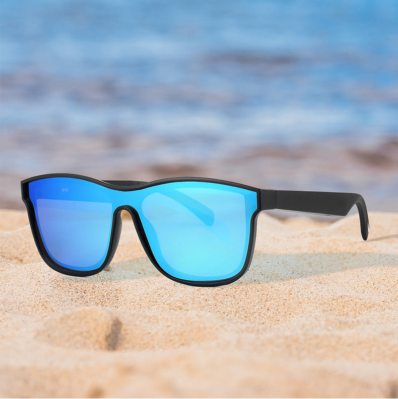 Las gafas espía inteligentes con Bluetooth hacen llamadas en el oído