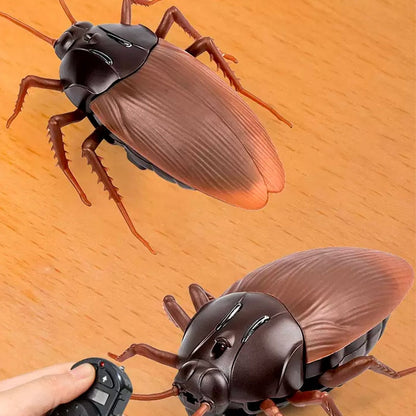 Cucaracha a control remoto