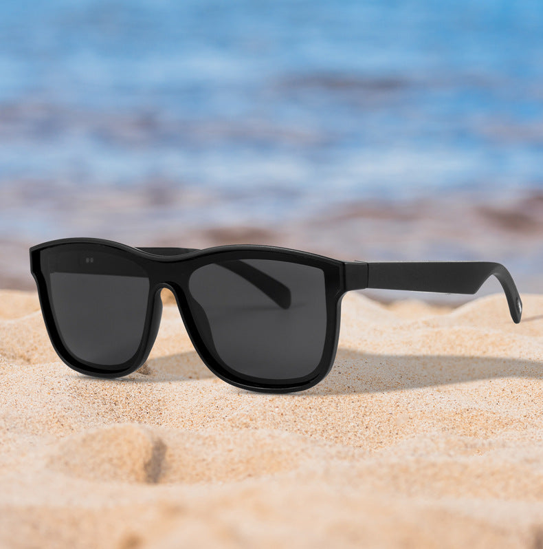 Las gafas espía inteligentes con Bluetooth hacen llamadas en el oído