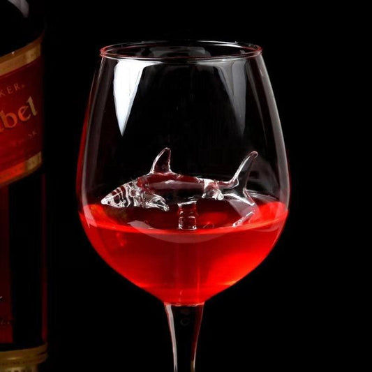 Copa de vino de tiburón